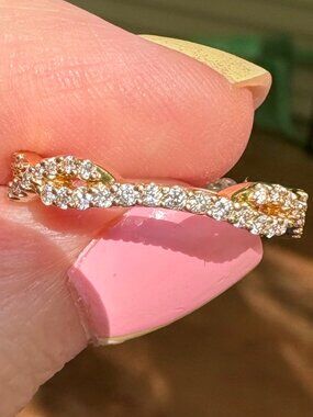 Mined Diamond Twist Crossover Band (1/4 ct. t.w) in 14k Solid Gold